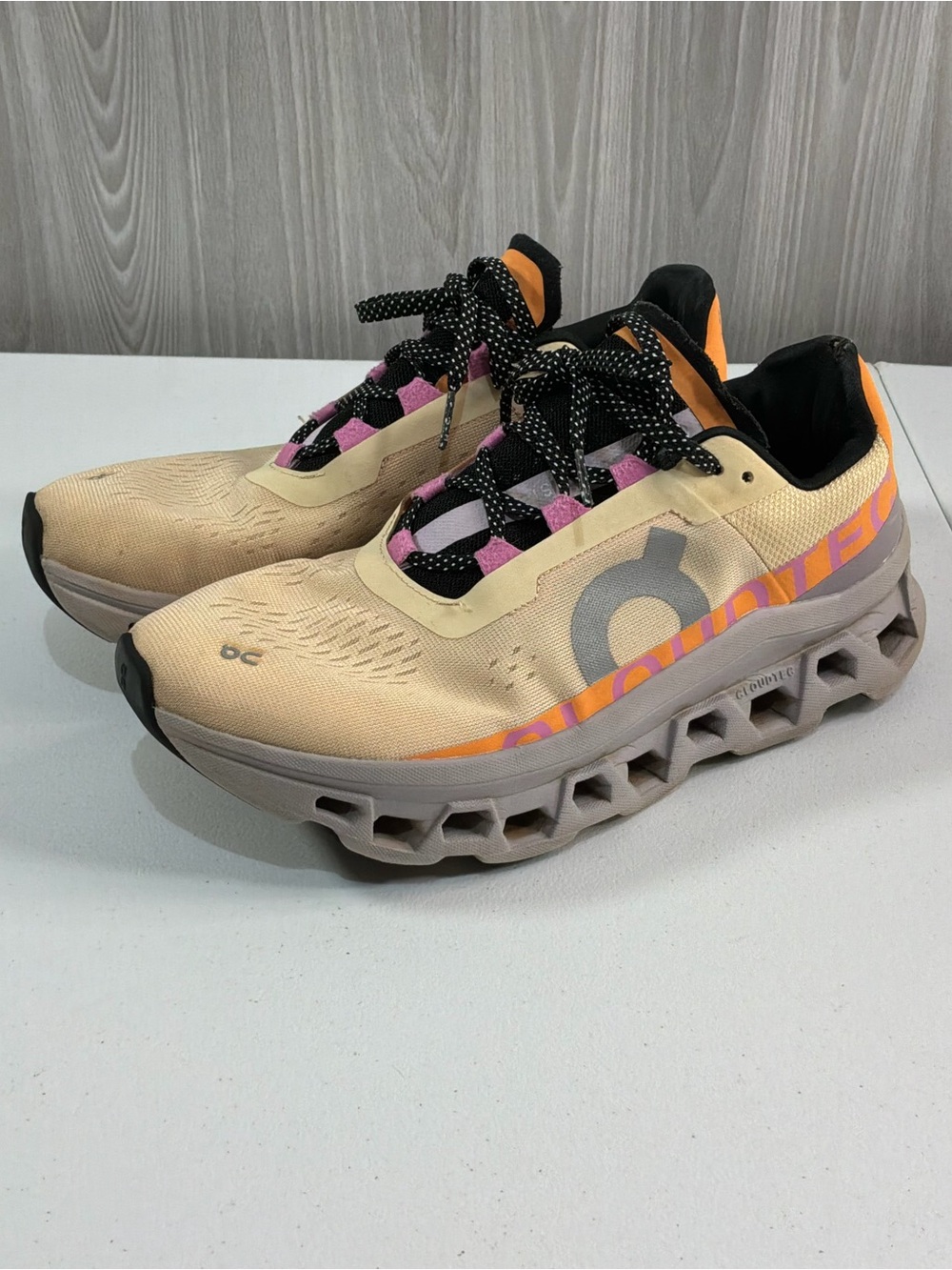 On Cloud Cloud Monster Blonde Fade Running Tennis Shoe Women Size 10